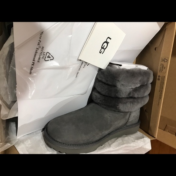 Ugg size 5 kids - Picture 1 of 4